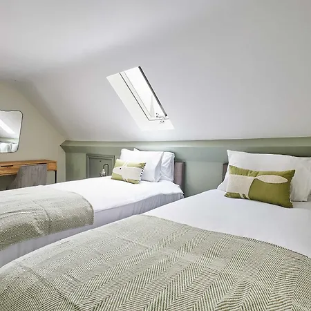 Host & - Damson Thornton Dale