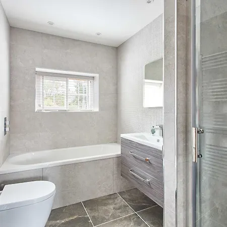 Host & - Damson Thornton Dale