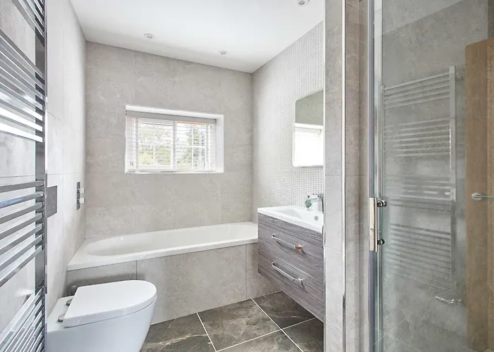 Host & - Damson Thornton Dale