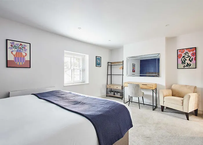 Host & - Damson * Thornton Dale